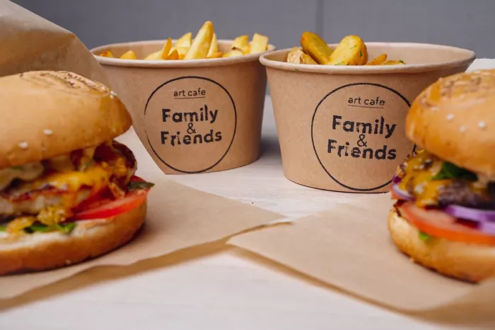Арт-кафе "Family&Friends".