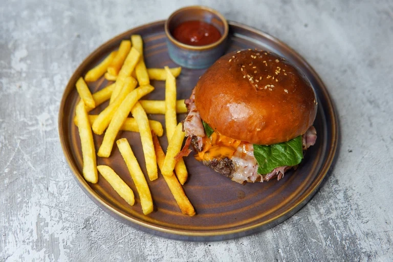 Кафе "Автор".