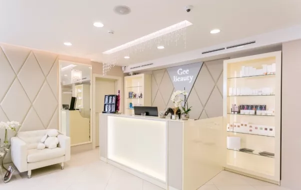 Салон красоты "Gee beauty".