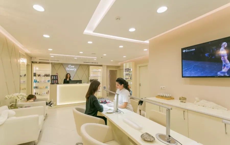 Салон красоты Gee beauty в Москве: Стрижка, Косметология, Маникюр, SPA, Эпиляция,