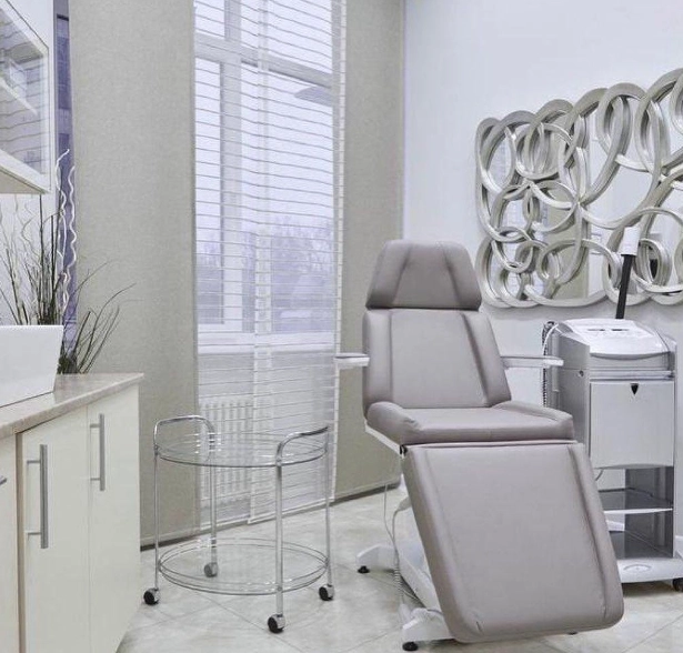Салон красоты Gee beauty в Москве: Стрижка, Косметология, Маникюр, SPA, Эпиляция,