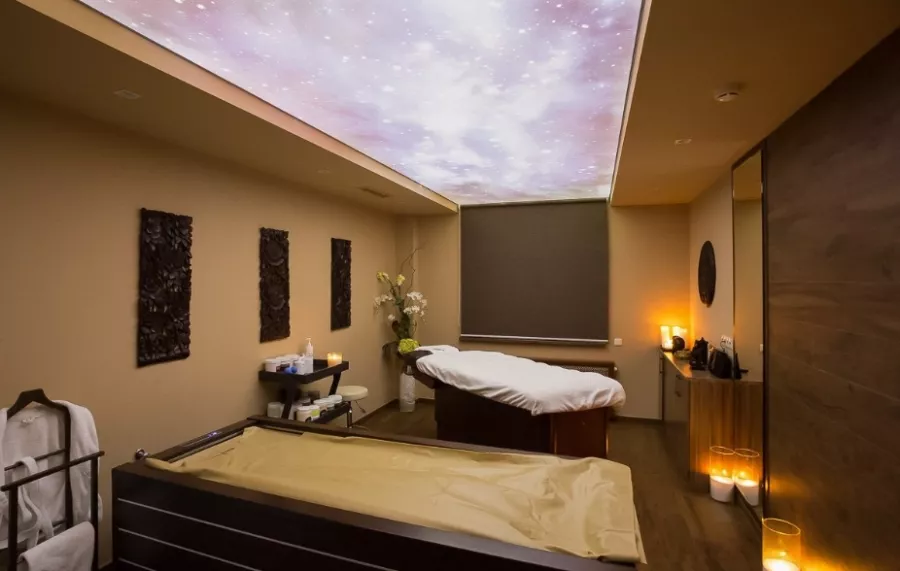 Салон красоты Gee beauty в Москве: Стрижка, Косметология, Маникюр, SPA, Эпиляция,