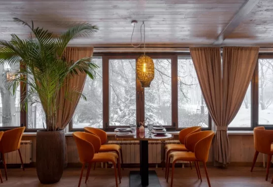 Ресторан-клуб "PARKHOUSE".