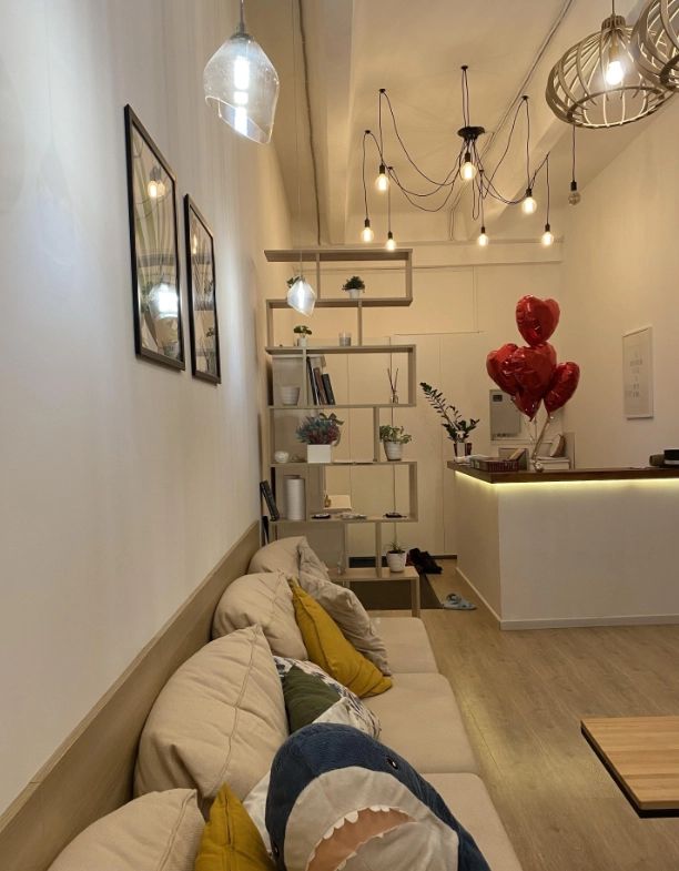 Студия танцев, йоги и фитнеса Shark Pole Studio в Москве: Пилатес, Йога, Стретчинг, Женский зал, Танцевальные программы,