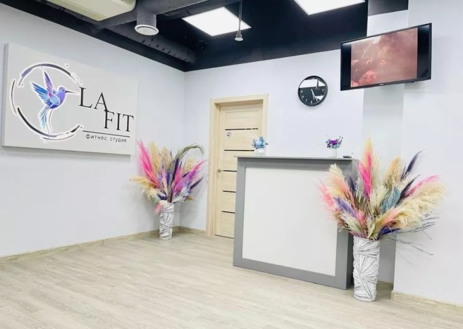Фитнес-студия Ls fit в Москве: Разовые посещения, Йога, Кроссфит, Женский зал, Пилатес, Стретчинг, Танцы, Фитбол, Фитнес для детей, Персональный тренер,