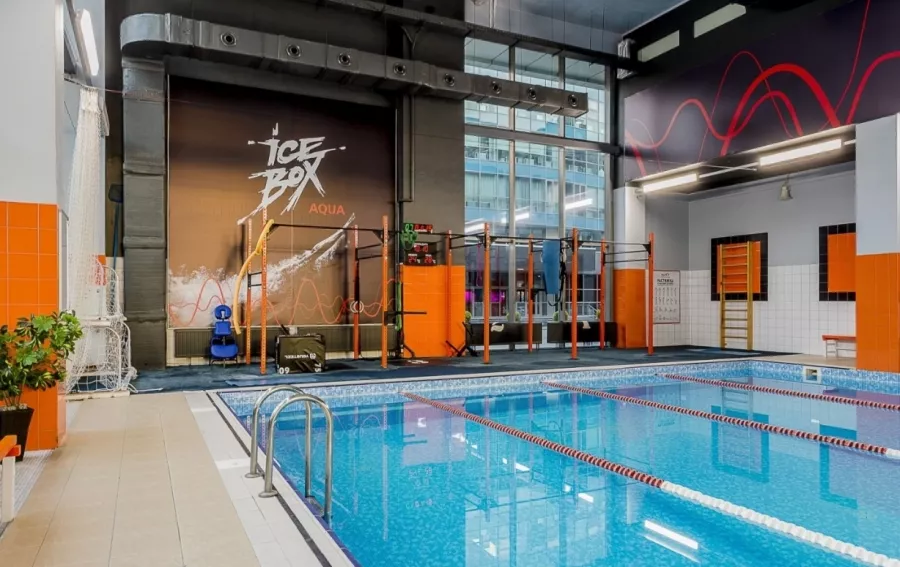 Центр спорта IceBox fitness в Москве: Разовые посещения, Аквааэробика, Аэробика, Боевые искусства, Йога, Кроссфит, Бассейн,