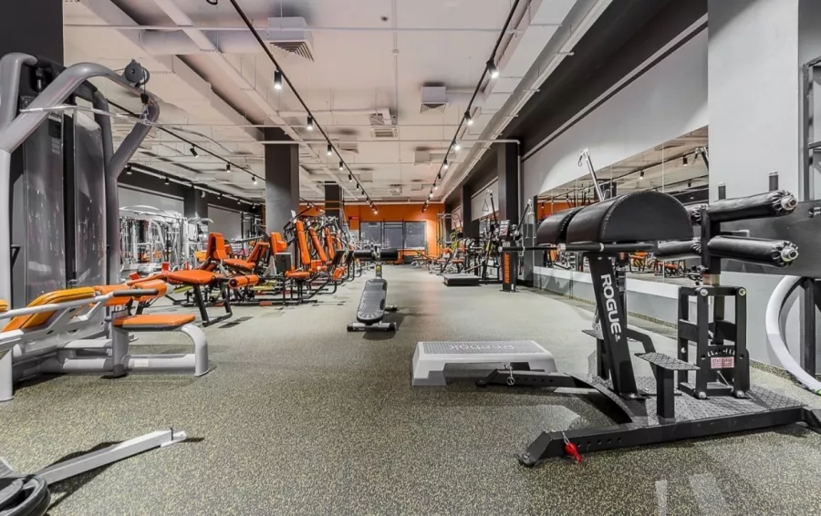 Центр спорта IceBox fitness в Москве: Разовые посещения, Аквааэробика, Аэробика, Боевые искусства, Йога, Кроссфит, Бассейн,