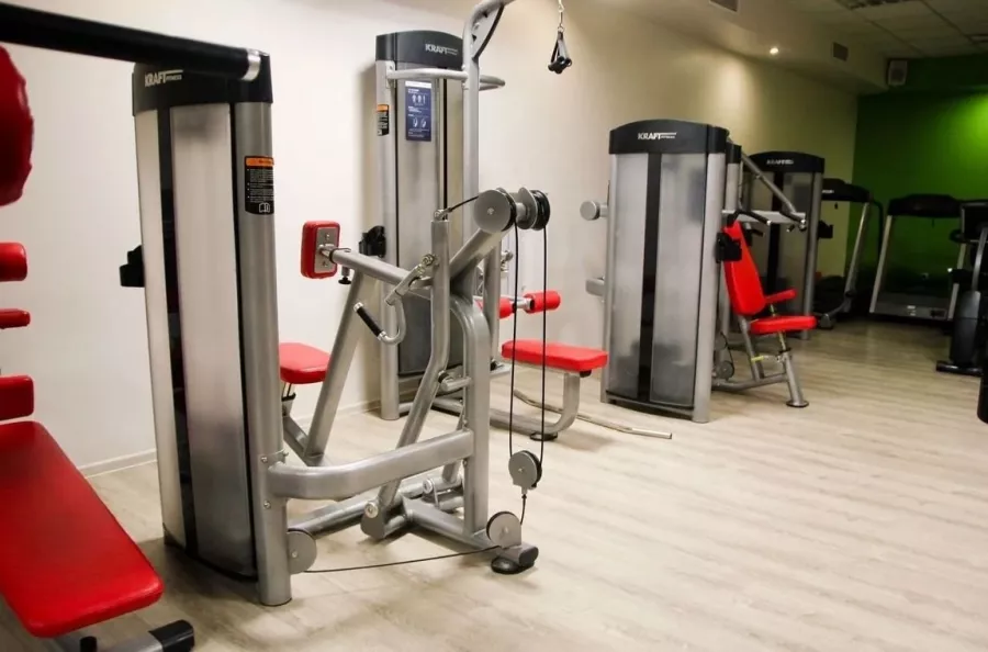 Фитнес-клуб PARK fit в Москве: Разовые посещения, Аэробика, Калланетика, Пилатес, Стретчинг, Танцы, Фитнес для детей, Фитнес для беременных, Персональный тренер, Шейпинг, Массаж, Сауна,