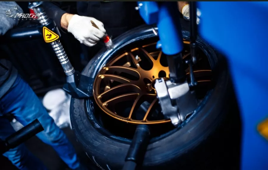 Автотехцентр MADCAT customs в Москве: Тюнинг, Авторемонт, Замена масла, Тюнинг двигателя, Установка ксенона, Аппаратная,