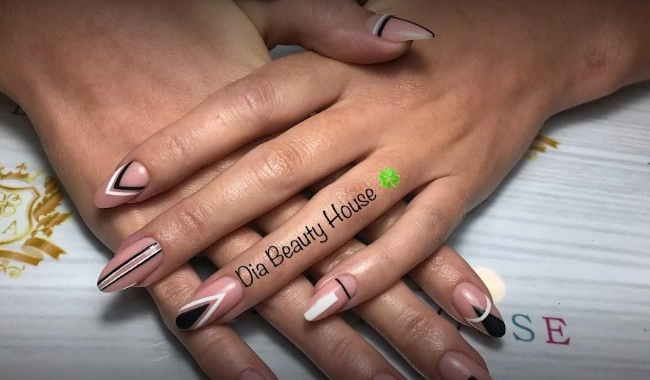 Dia Beauty House - Güzellik Salonu - Салон Кросоты - صالون تجميل в Стамбуле: Маникюр, Педикюр, Массаж, Аппаратный массаж ,