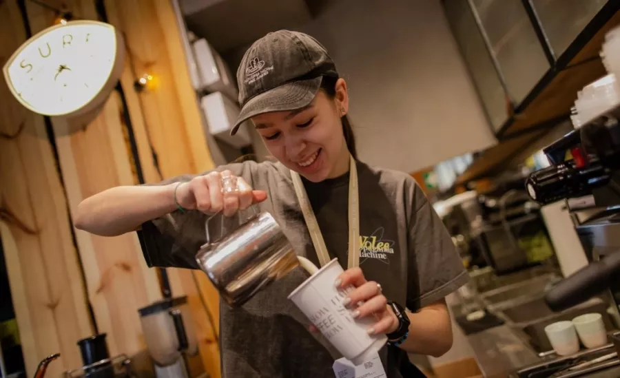 Кофейня Surf Coffee x Pi в Москве: Вкусно, Детское меню, Заказ навынос, Завтрак, Еда,