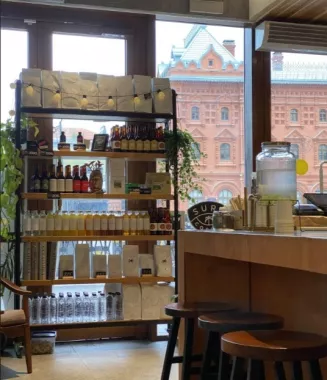 Кофейня "Surf Coffee x Pi".