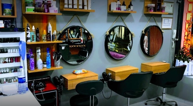 Парикмахеркая Arden beauty man&woman hairdresser в Стамбуле: Маникюр, Окрашивание, Стрижка, Красота,