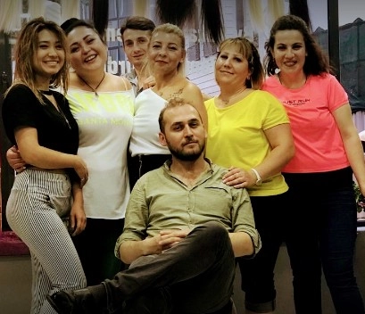 Парикмахеркая Arden beauty man&woman hairdresser в Стамбуле: Мужская стрижка, Женская стрижка, Окрашивание волос, Уход за волосами , Маникюр ,