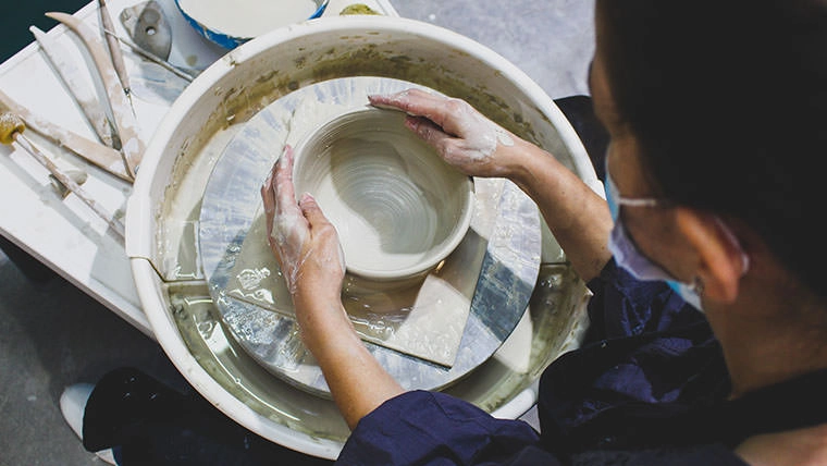 Гончарная студия Yadawei Ceramics Studio в Дубаи: Гончарная мастерская , Мастер-классы, Хобби,