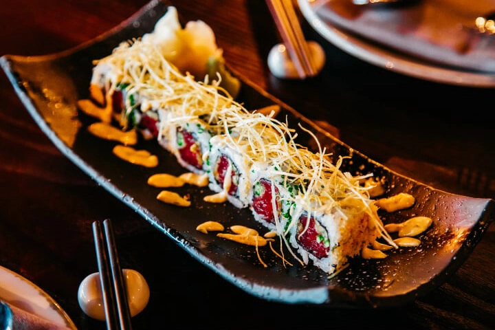 Ресторан-бар Ikigai в Дубаи: Суши, Японская кухня, Бар, Кухня, Азиатская кухня, Мода,