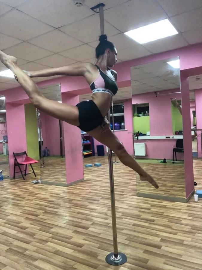 Танцевальная студия RaiDance в Ростове-на-Дону: Боди-балет, Растяжка, Движения, Go-Go, Pole Dance,