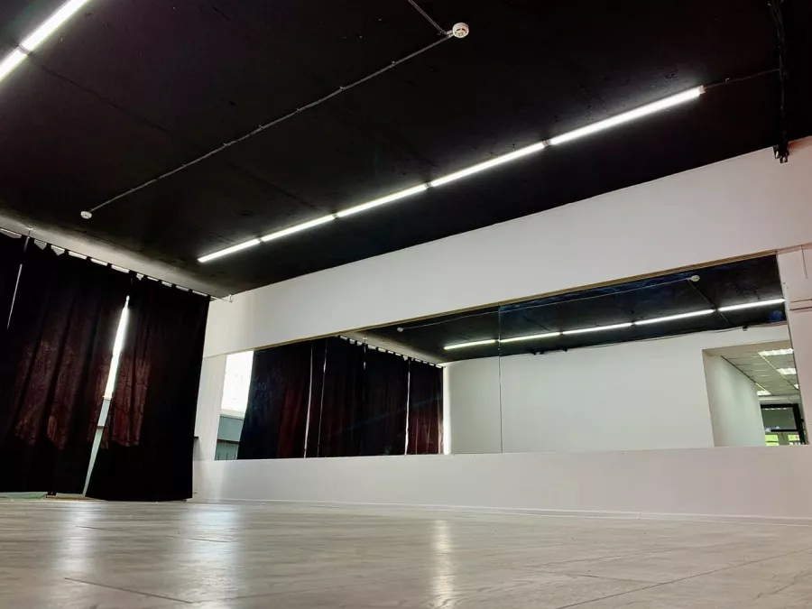 Школа танцев для всех Dance Design в Ростове-на-Дону: Растяжка, Breaking, High Heels, Jazz Funk, Детские танцы, Хип-хоп,
