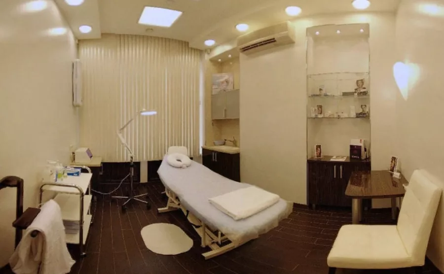 Клиника эстетической косметологии и аюрведической медицины Бьюти парк в Москве: Маникюр, Педикюр, Эпиляция, Массаж, Красота,