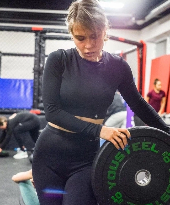 Фитнес-клуб Xfit Nika в Москве: Разовые посещения, Аквааэробика, Аэробика, Боевые искусства, Йога, Кроссфит,