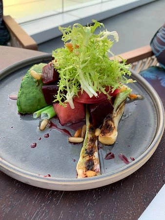 Бар SoBe Dubai в Дубаи: Бар, Китайская кухня, Вечеринки, Коктейли, Диджей, Мода,