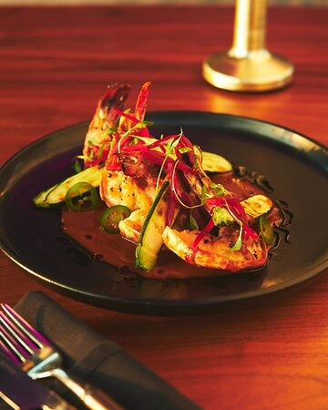 Бар SoBe Dubai в Дубаи: Бар, Китайская кухня, Вечеринки, Коктейли, Диджей, Мода,