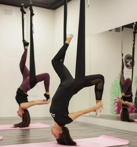 Студия растяжки и фитнеса Restretch в Краснодаре: Пилатес, TRX тренировки, Стретчинг, Шейпинг, Йога, Бодифлекс,