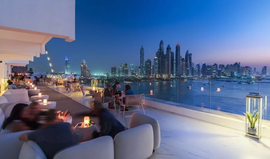 Отель Five Palm Jumeirah Dubai5* в Дубаи: Пятизвездочный отель, Отель на берегу , Гламурный отель , Бассейн , Спа , Конференц-зал, Детская комната,