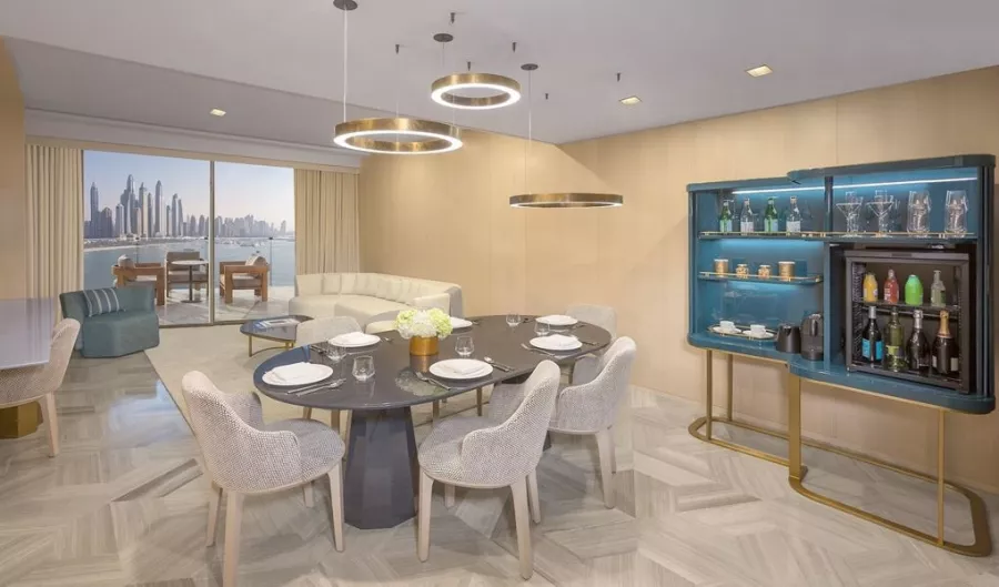Отель Five Palm Jumeirah Dubai5* в Дубаи: Пятизвездочный отель, Отель на берегу , Гламурный отель , Бассейн , Спа , Конференц-зал, Детская комната,