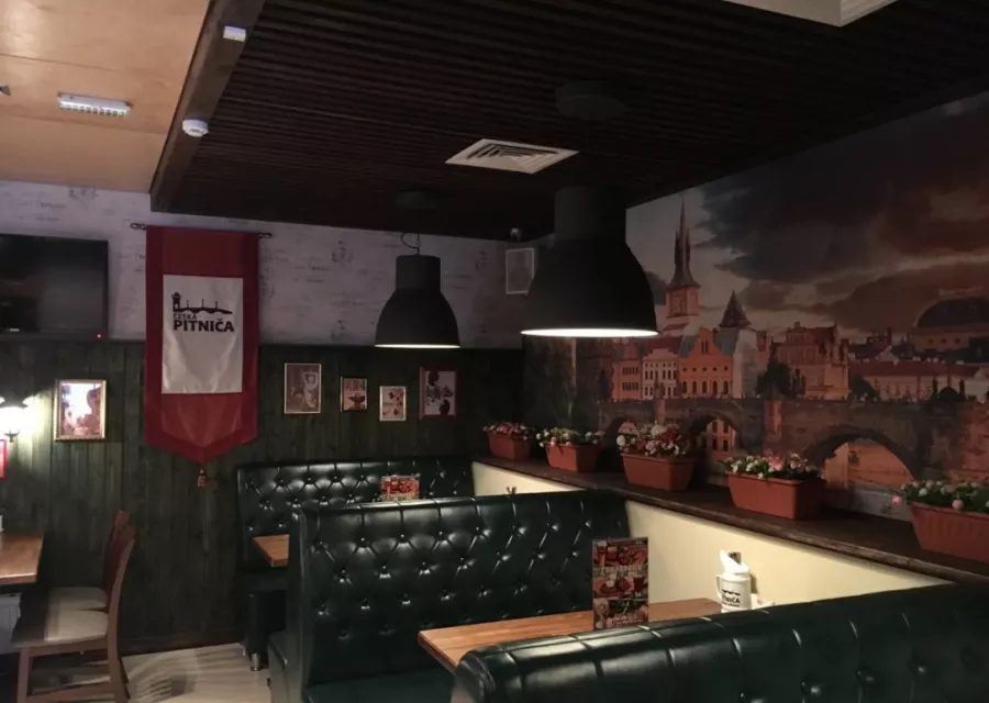Ресторан Pitnica в Краснодаре: Европейская кухня, Пивной ресторан, Заказ столиков, Чешская кухня, Бизнес-ланч,
