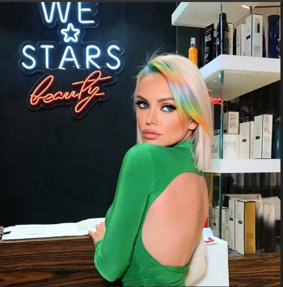 Студия красоты We Stars Beauty в Москве: Прически, Волосы, Сложное окрашивание , Макияж, Дизайн ногтей, Аппаратный маникюр, Перманентный макияж, Солярий, Брови, Ресницы, Педикюр,