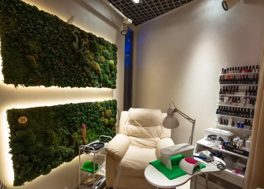 Студия красоты We Stars Beauty в Москве: Прически, Волосы, Сложное окрашивание , Макияж, Дизайн ногтей, Аппаратный маникюр, Перманентный макияж, Солярий, Брови, Ресницы, Педикюр,