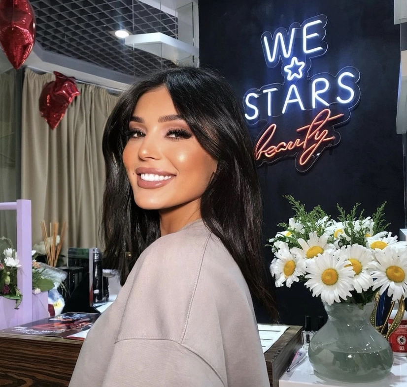 Студия красоты We Stars Beauty в Москве: Прически, Волосы, Сложное окрашивание , Макияж, Дизайн ногтей, Аппаратный маникюр, Перманентный макияж, Солярий, Брови, Ресницы, Педикюр,
