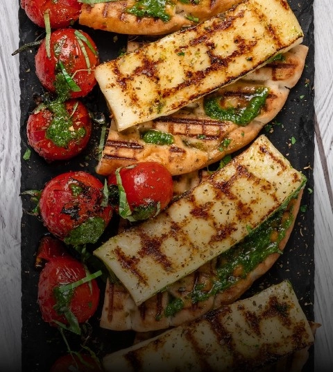 Кафе Santorini в Адлере: Европейская кухня, Греческая кухня, Пицца, Морепродукты, Завтраки, Детский уголок, Суши, Доставка, Еда навынос, Постное меню, Бизнес-ланч, Летняя терраса,