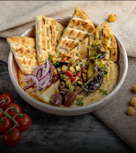 Кафе Santorini в Адлере: Европейская кухня, Греческая кухня, Пицца, Морепродукты, Завтраки, Детский уголок, Суши, Доставка, Еда навынос, Постное меню, Бизнес-ланч, Летняя терраса,