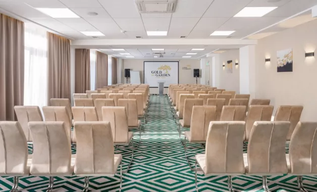 Отель "GOLD inn GARDEN"