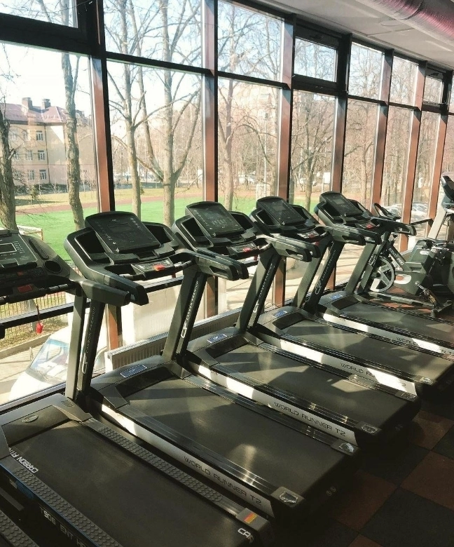 Тренажёрный зал SUN GYM big power в Москве: Разовые посещения, Боевые искусства, Кроссфит, Женский зал, Персональный тренер, Фитнес бар, TRX тренировки, Массаж, Сауна, Солярий,