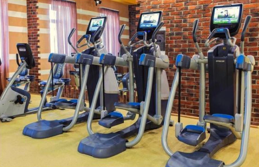 Фитнес-клуб Fitness Edem в Москве: Разовые посещения, Аквааэробика, Аэробика, Боевые искусства, Бодифлекс,