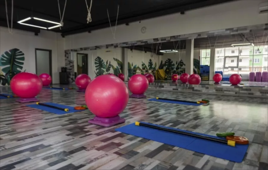 Фитнес-клуб Fitness life.pro в Краснодаре: Йога, Фитбол, Кроссфит, Пилатес, Тренер, Боевые искусства,