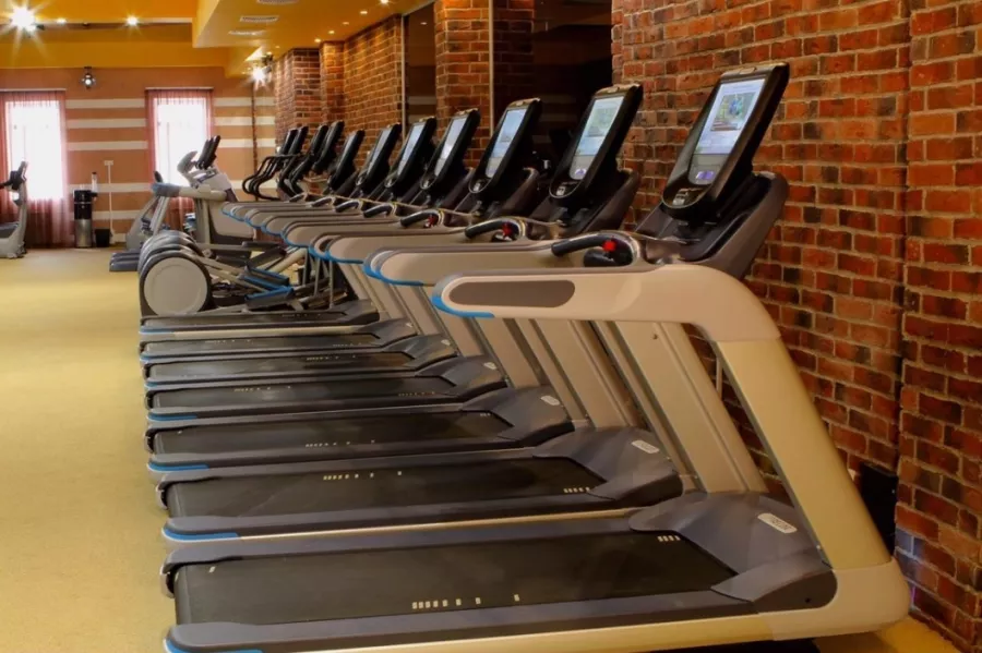 Фитнес-клуб Fitness Edem в Москве: Разовые посещения, Аквааэробика, Аэробика, Боевые искусства, Бодифлекс,
