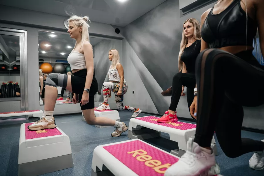 Фитнес-клуб Xs-fit в Краснодаре: Фитнес бар, Фитбол, КРД, Бокс, Персональный тренер,