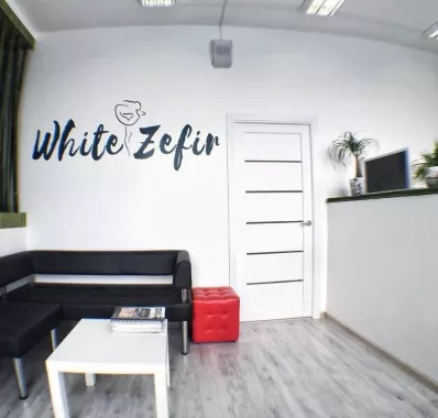 Студия танцев "WhiteZefir Pole & Exotic".