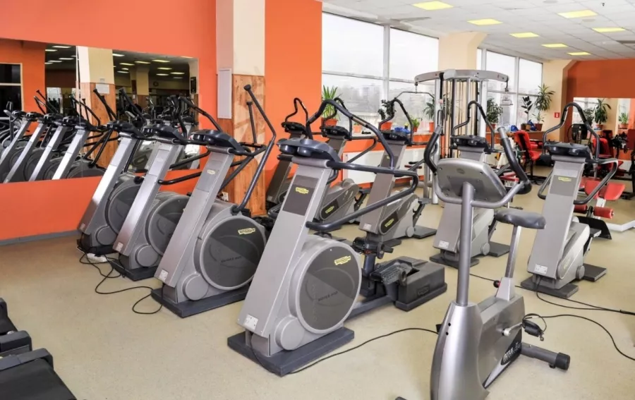 Фитнес-клуб Platinum fitness в Москве: Разовые посещения, Аэробика, Боевые искусства, Йога, Калланетика, Кроссфит, Пилатес,