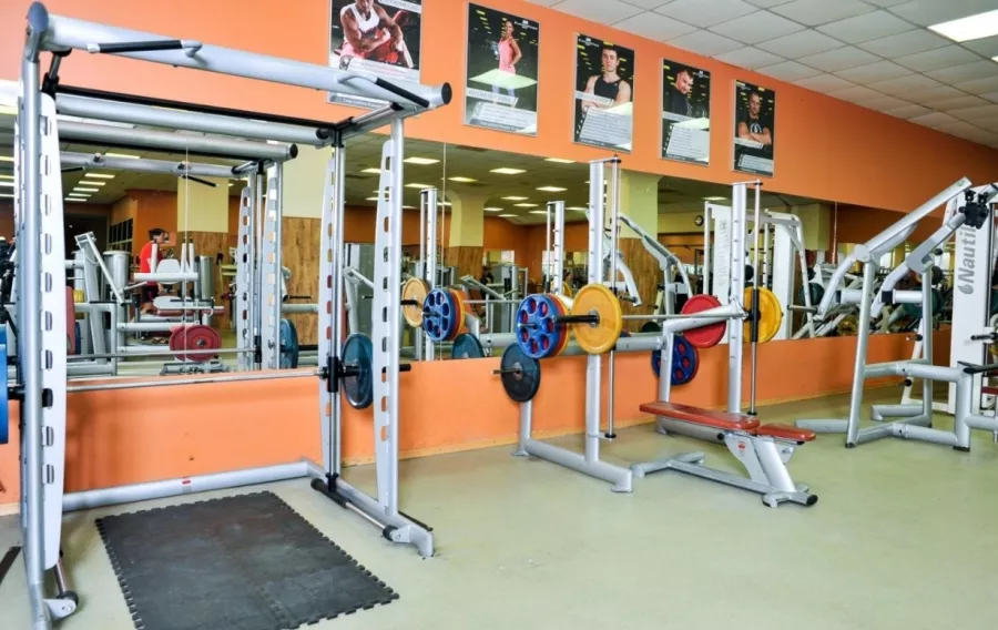 Фитнес-клуб Platinum fitness в Москве: Разовые посещения, Аэробика, Боевые искусства, Йога, Калланетика, Кроссфит, Пилатес,