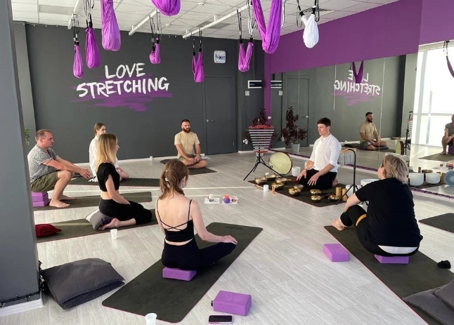 Студия растяжки Lovestretching в Краснодаре: Йога, Пилатес, Стретчинг, Отдельный женский зал, Персональный тренер, Аэройога,
