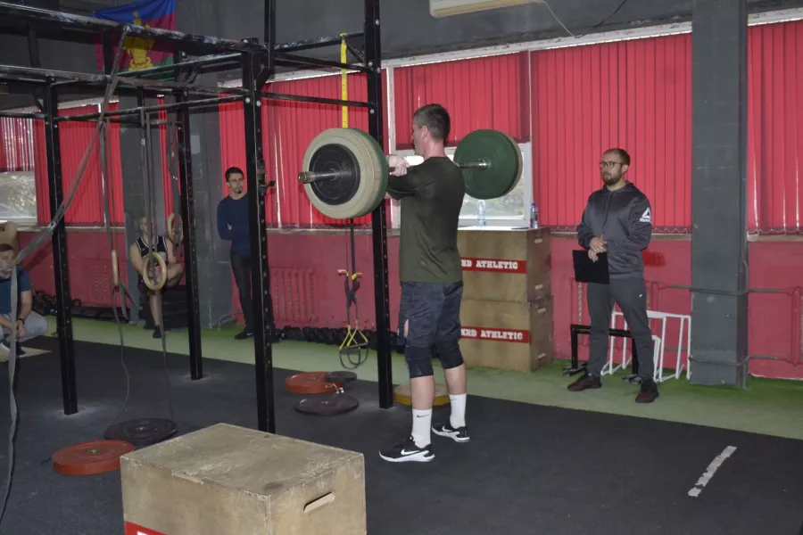 Спортивный клуб KRD ATHLETIC в Краснодаре: Спортивный клуб, Пауэрлифтинг, Тяжелая атлетика, Тренер, Индивидуальные занятия, Тяжелый вес, Гири, Гантели,