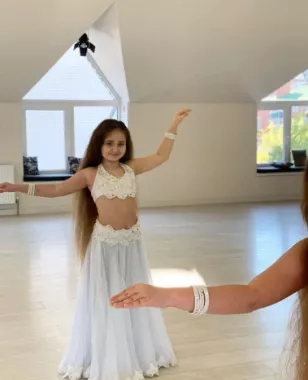 Центр "V-dance studio".