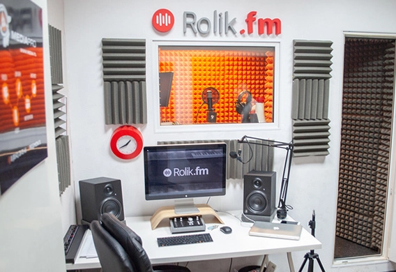 Студия звукозаписи Rolik. FM в Санкт-Петербурге: Звукозапись , Записать трек, Трек с нуля, Сведение, Мастеринг,