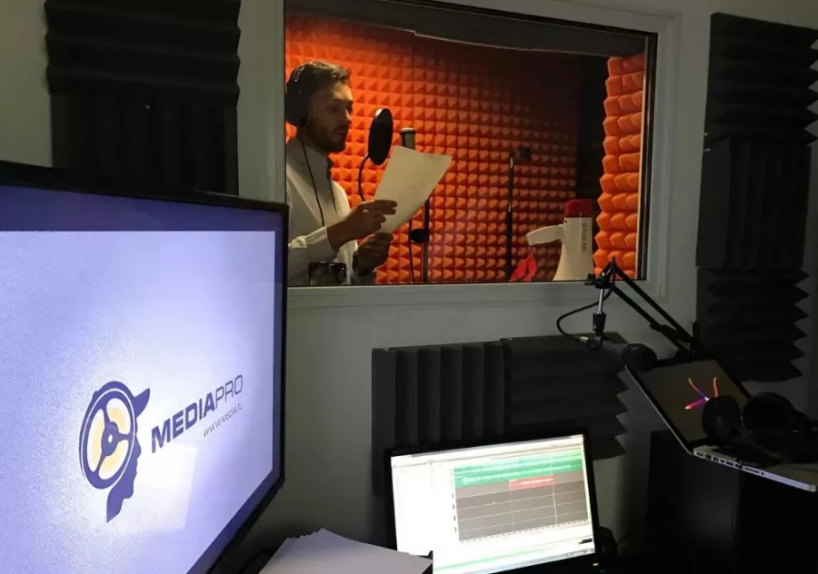 Студия звукозаписи Rolik. FM в Санкт-Петербурге: Звукозапись , Записать трек, Трек с нуля, Сведение, Мастеринг,