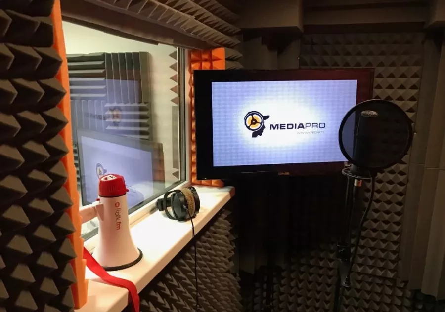 Студия звукозаписи Rolik. FM в Санкт-Петербурге: Звукозапись , Записать трек, Трек с нуля, Сведение, Мастеринг,